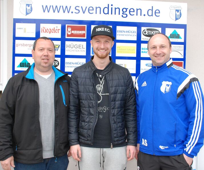 1. Vorsitzender Hubert Hügel, Nico Beck und Trainer Axel Siefert